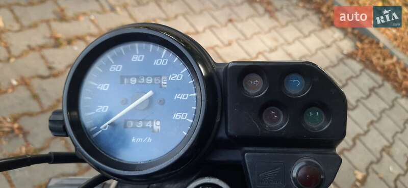 Мотоцикл Классік Honda VTR 250 1999 в Сокирянах