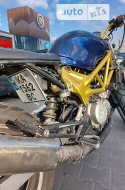 Мотоцикл Без обтекателей (Naked bike) Honda VTR 250 2002 в Киеве