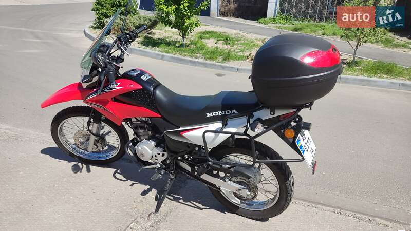Мотоцикл Внедорожный (Enduro) Honda XR 150L 2015 в Новомосковске