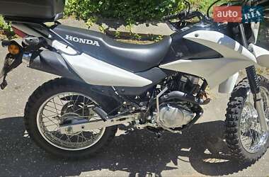 Мотоцикл Внедорожный (Enduro) Honda XR 150L 2014 в 