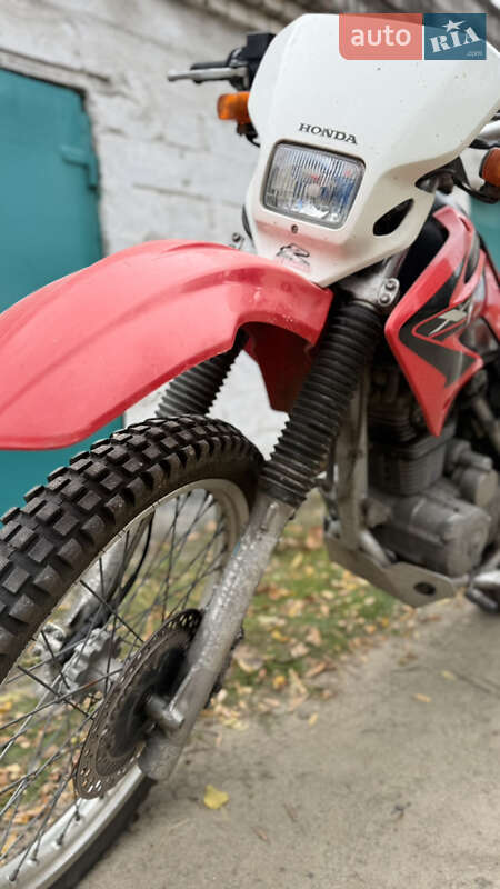 Мотоцикл Внедорожный (Enduro) Honda XR 230 2006 в Днепре