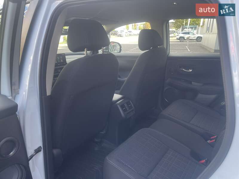 Внедорожник / Кроссовер Honda ZR-V 2023 в Днепре фото 9 Внедорожник / Кроссовер Honda ZR-V 2023 в Днепре