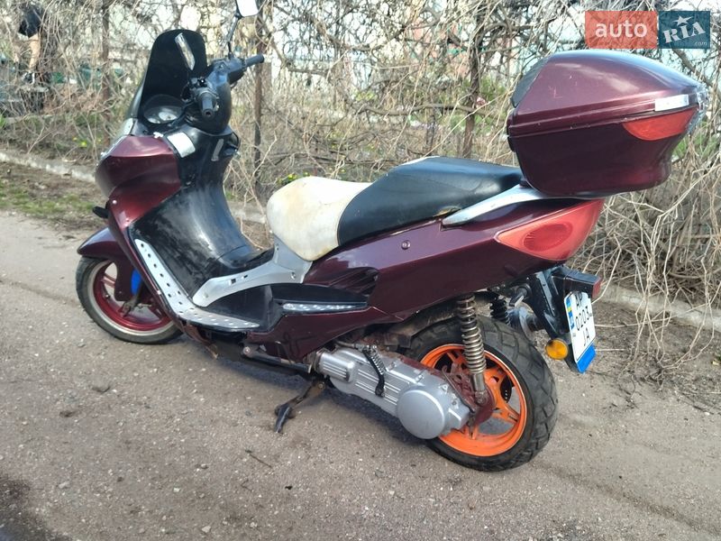 Макси-скутер Huatian HT 2008 в Запорожье