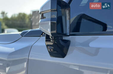 Внедорожник / Кроссовер Hummer EV SUV 2024 в 