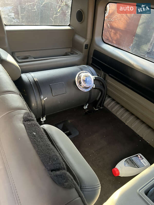 Внедорожник / Кроссовер Hummer H2 2003 в Киеве