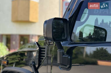 Внедорожник / Кроссовер Hummer H2 2003 в 