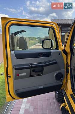 Внедорожник / Кроссовер Hummer H2 2003 в 
