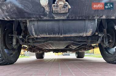 Внедорожник / Кроссовер Hummer H2 2003 в 