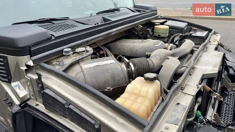 Внедорожник / Кроссовер Hummer H2 2003 в Одессе