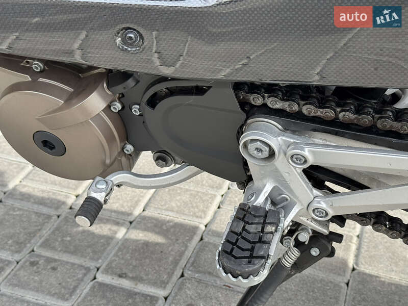 Мотоцикл Супермото (Motard) Husqvarna 701 Supermoto 2024 в Одессе фото 10 Мотоцикл Супермото (Motard) Husqvarna 701 Supermoto 2024 в Одессе