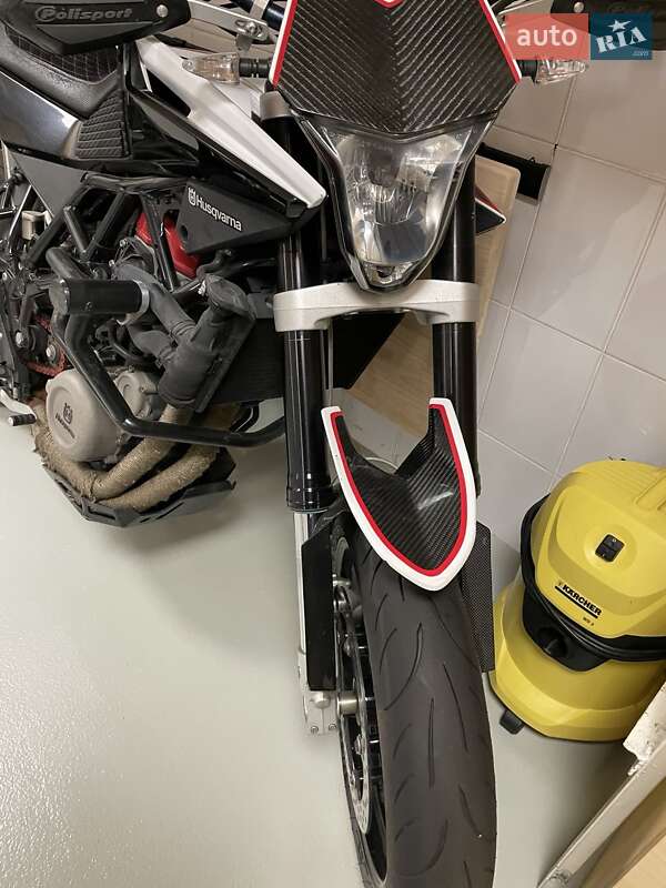 Мотоцикл Кастом Husqvarna Nuda 2012 в Киеве фото 8 Мотоцикл Кастом Husqvarna Nuda 2012 в Киеве