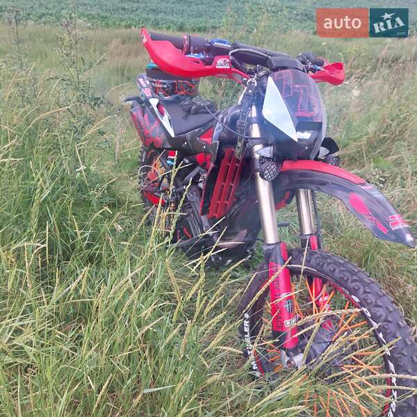 Мотоцикл Внедорожный (Enduro) Husqvarna SM 125 S 2005 в Львове