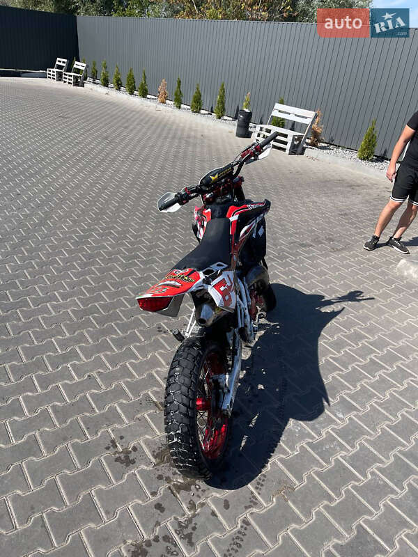Мотоцикл Супермото (Motard) Husqvarna SM 125 2010 в Фастове