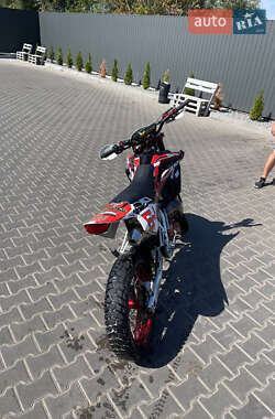 Мотоцикл Супермото (Motard) Husqvarna SM 125 2010 в 