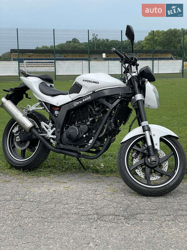 Мотоцикл Без обтекателей (Naked bike) Hyosung GT 250R 2011 в Александрие