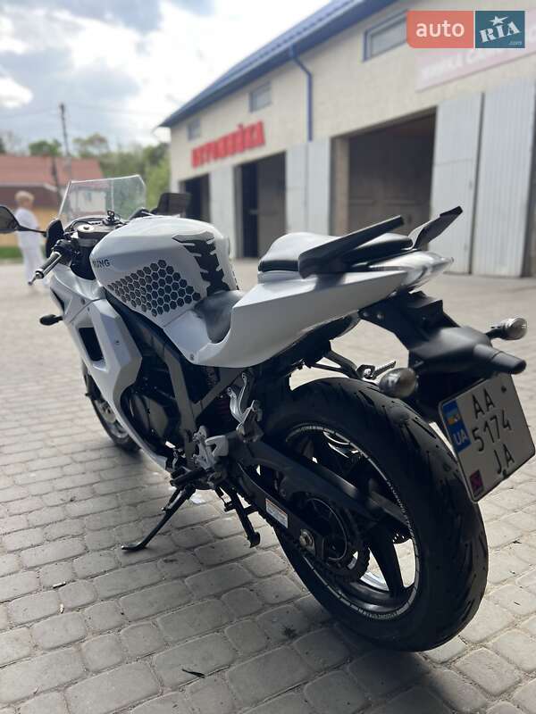 Спортбайк Hyosung GT 250R 2010 в Кременце