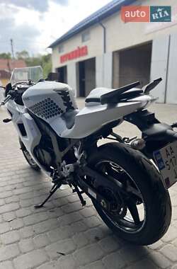 Спортбайк Hyosung GT 250R 2010 в 
