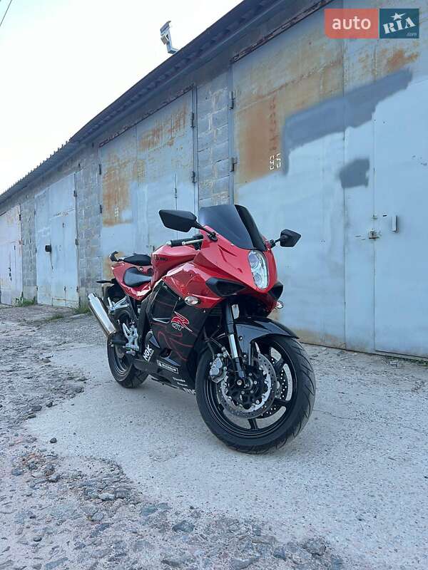 Мотоцикл Спорт-туризм Hyosung GT 250R 2011 в 