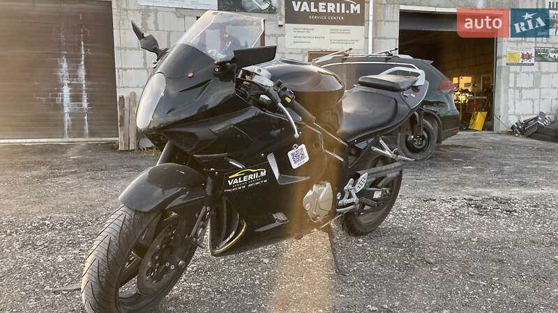 Спортбайк Hyosung GT 650R 2007 в 