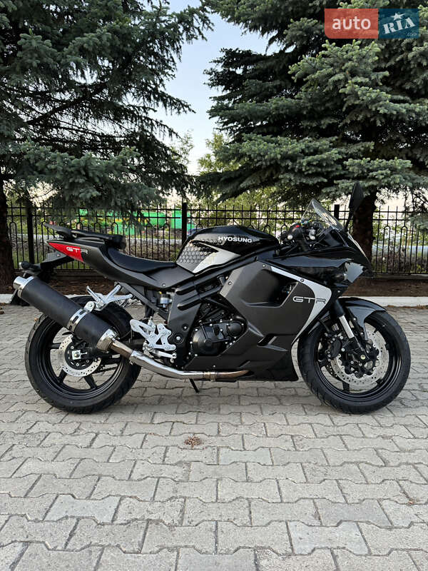 Мотоцикл Спорт-туризм Hyosung GT 650R 2013 в Южноукраинске