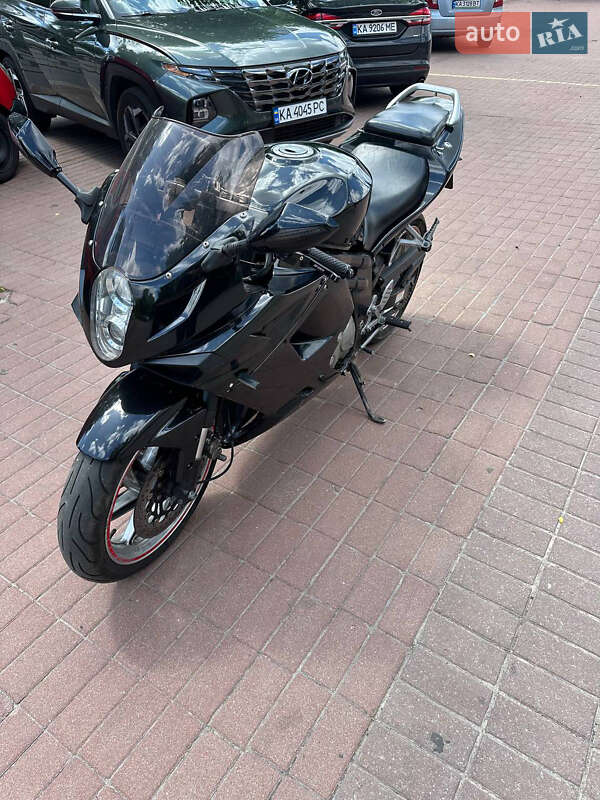 Hyosung GT 650R 2007