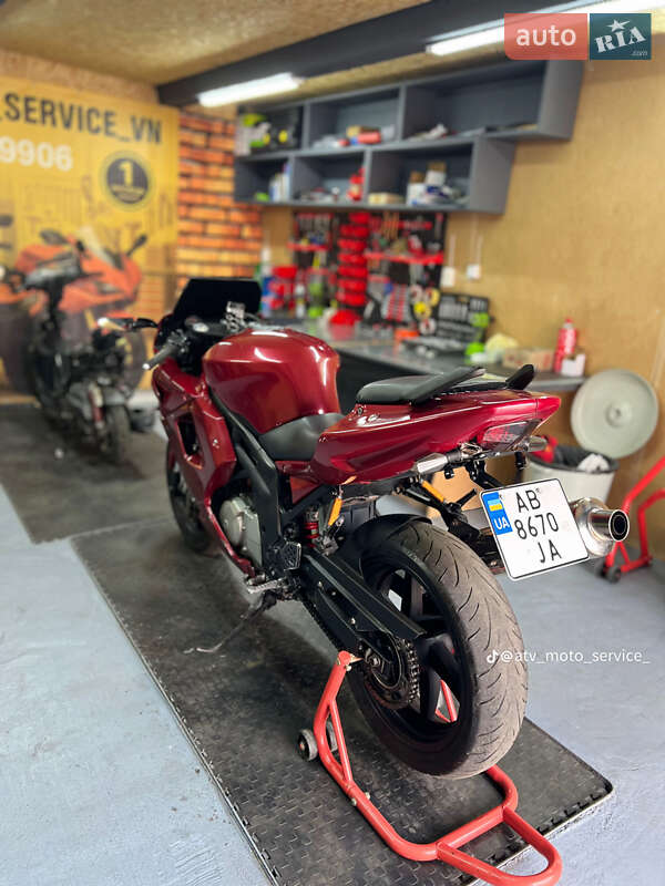 Мотоцикл Спорт-туризм Hyosung GT 650R 2007 в 