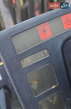 Вилочный погрузчик Hyster H 2002 в 
