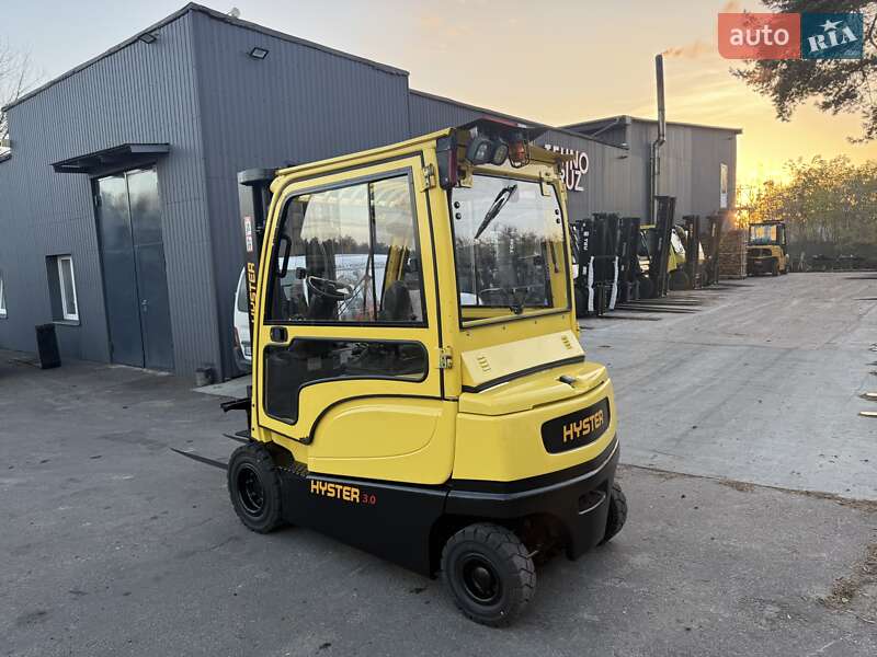 Вилочный погрузчик Hyster J 2011 в Киеве фото 5 Вилочный погрузчик Hyster J 2011 в Киеве