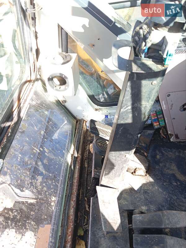 Экскаватор погрузчик Hyundai 130D 1997 в Богородчанах