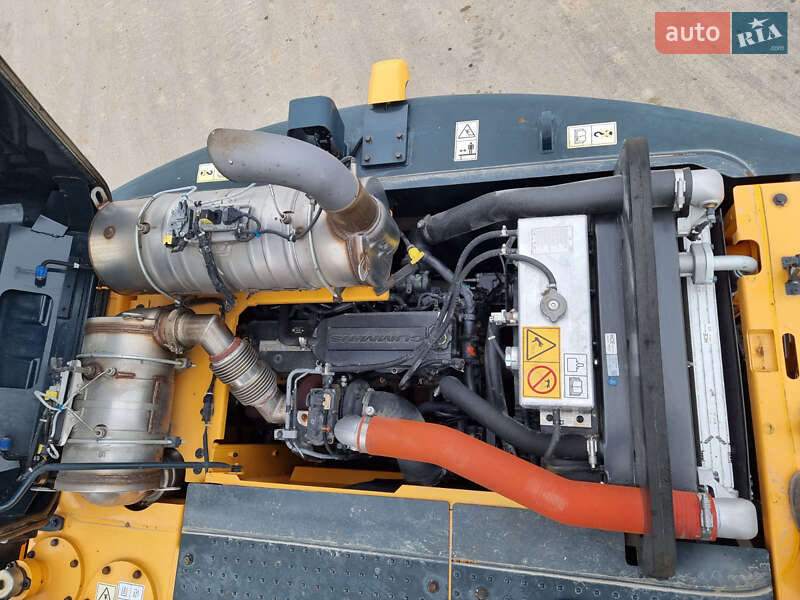 Колісний екскаватор Hyundai 180D 2022 в Одесі