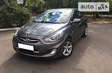 Седан Hyundai Accent 2012 в Виннице