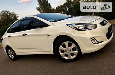 Седан Hyundai Accent 2013 в Дніпрі