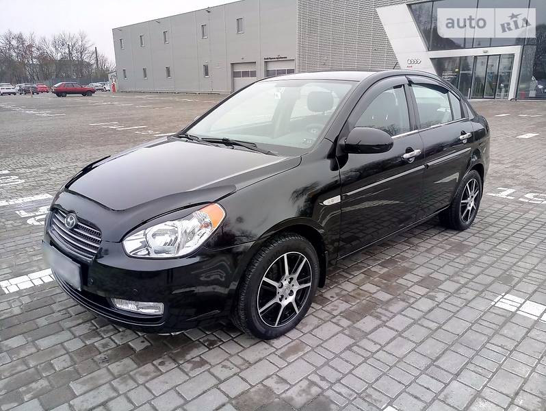 Седан Hyundai Accent 2010 в Львове