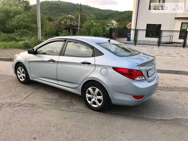 Седан Hyundai Accent 2011 в Мукачевому