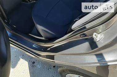 Седан Hyundai Accent 2011 в 