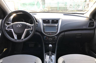 Хетчбек Hyundai Accent 2012 в 