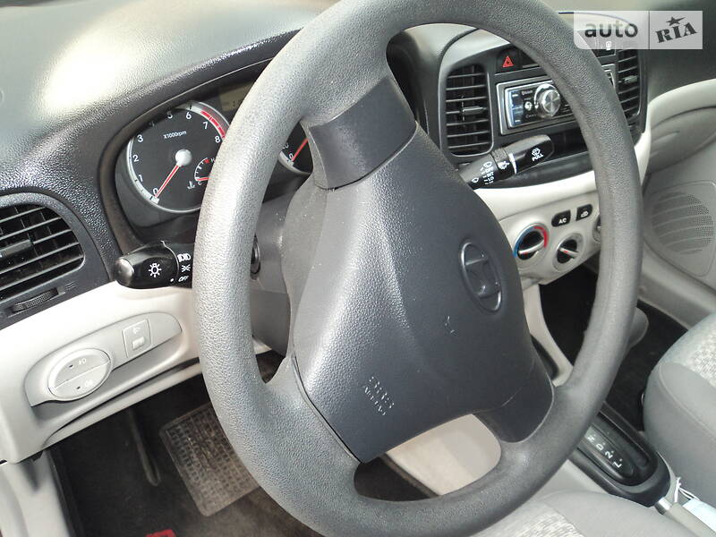 Седан Hyundai Accent 2008 в Нікополі