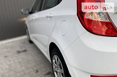 Хетчбек Hyundai Accent 2015 в 