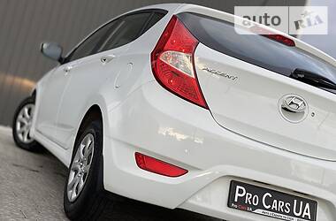Хетчбек Hyundai Accent 2015 в 