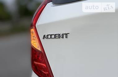Хетчбек Hyundai Accent 2015 в 