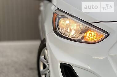 Хетчбек Hyundai Accent 2015 в 