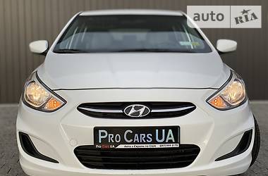 Хетчбек Hyundai Accent 2015 в 