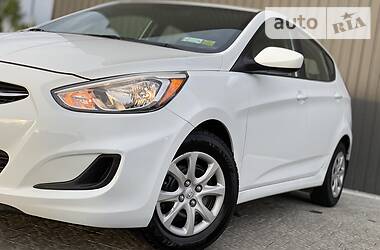 Хетчбек Hyundai Accent 2015 в 