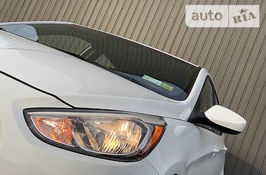 Хетчбек Hyundai Accent 2015 в 