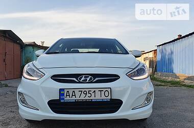 Седан Hyundai Accent 2013 в Киеве