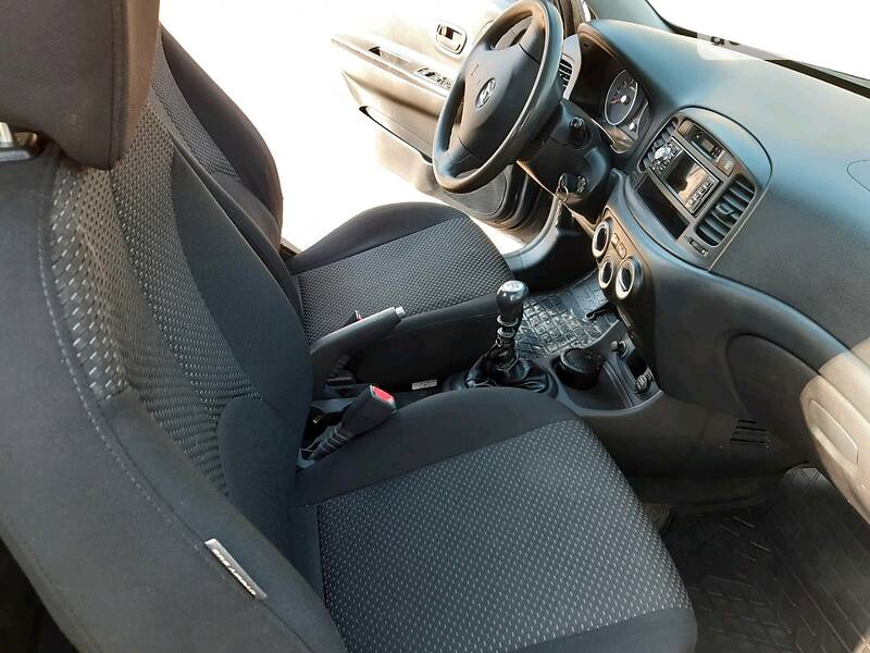 Хэтчбек Hyundai Accent 2006 в Ужгороде