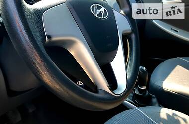 Седан Hyundai Accent 2012 в 