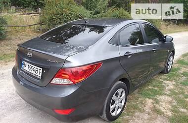 Седан Hyundai Accent 2013 в 