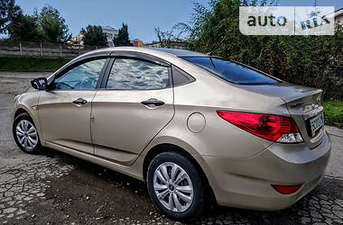 Седан Hyundai Accent 2011 в Бучаче