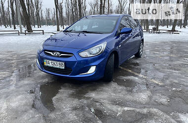 Хэтчбек Hyundai Accent 2012 в Кропивницком